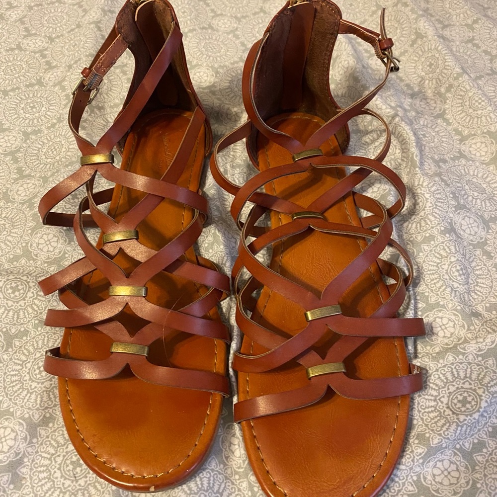 Sandles